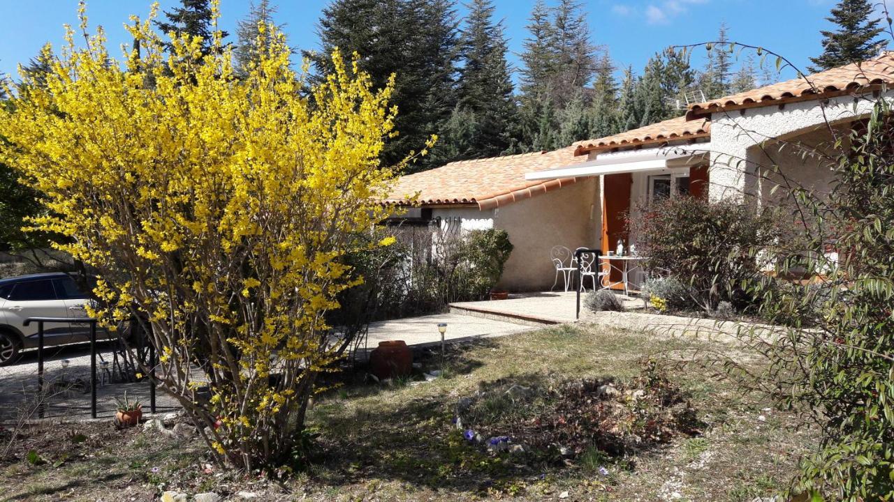 Villa La Lurette, Appartement Et Studio Saint-Etienne-les-Orgues Exterior photo
