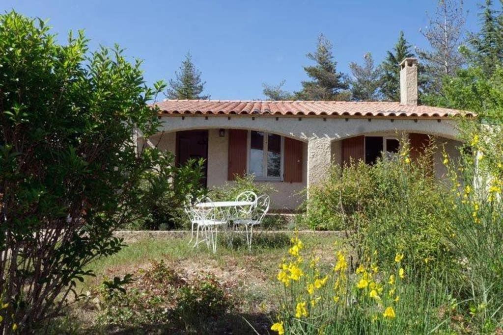Villa La Lurette, Appartement Et Studio Saint-Etienne-les-Orgues Exterior photo