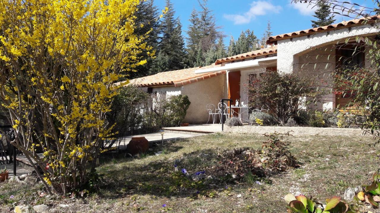 Villa La Lurette, Appartement Et Studio Saint-Etienne-les-Orgues Exterior photo